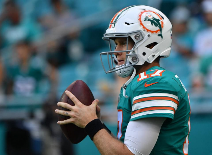 Buffalo Bills vs. Miami Dolphins at New Era Field